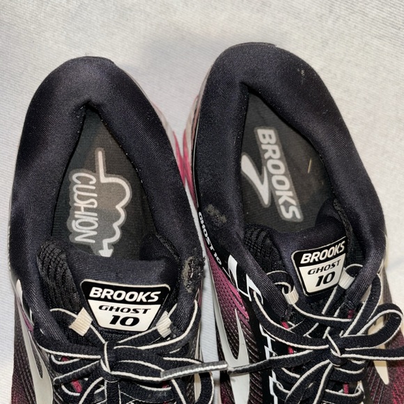 Brooks Ghost women’s black and pink running sneaker size 9.5 wide - Picture 6 of 10